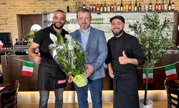 Bild vergr&ouml;&szlig;ern: Neuer�ffnung im Restaurant Markt 21