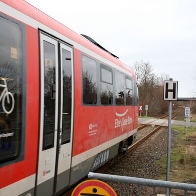Bild vergrößern: Haltestelle Calbe (Saale) Stadt