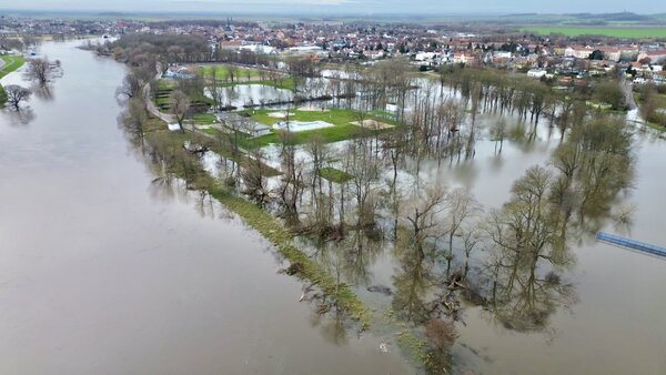 Bild vergrößern: Hochwasseraufnahme Luftbild