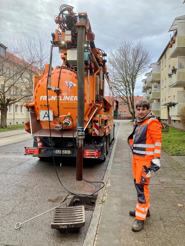 Bild vergr&ouml;&szlig;ern: Reinigungsarbeiten