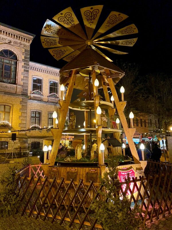 Bild vergr&ouml;&szlig;ern: Pyramide